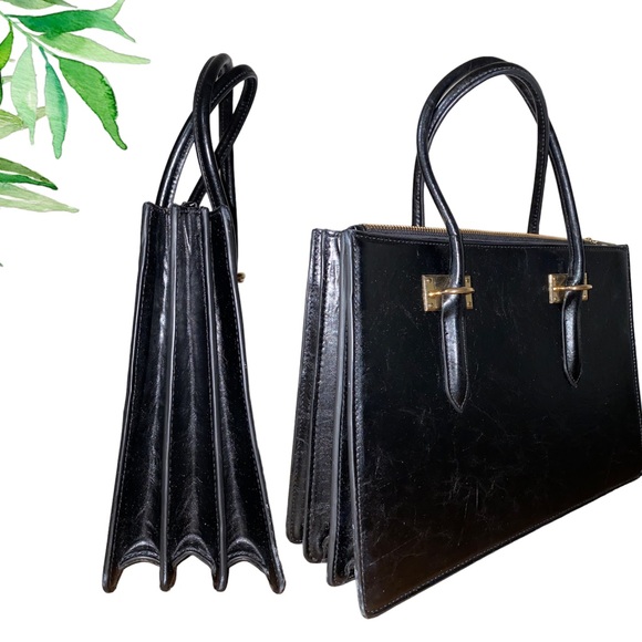 H&M crossbody Purse with Gold hardware - Picture 4 of 5